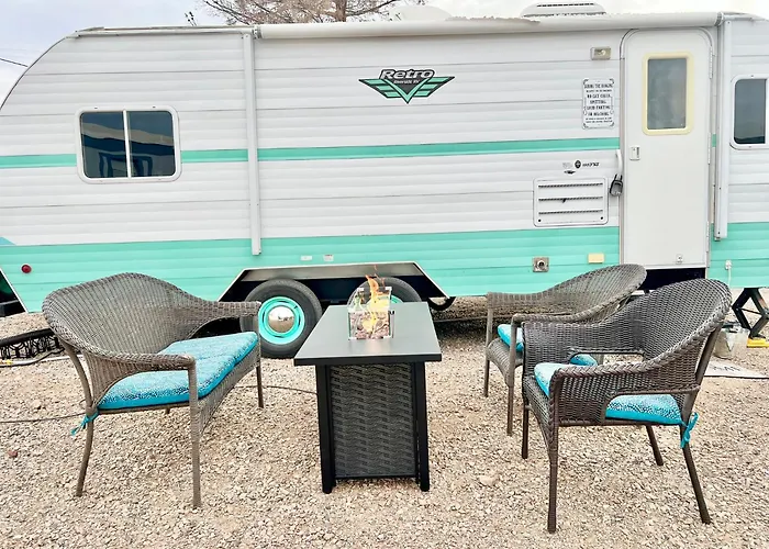 Outlaw Hideaway Campsite Tombstone